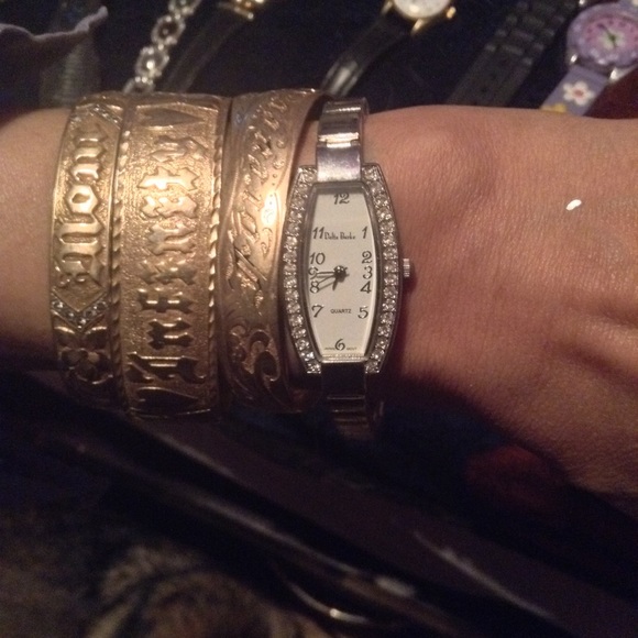 Final Price drop Delta Burke Crystal watch - Picture 5 of 7